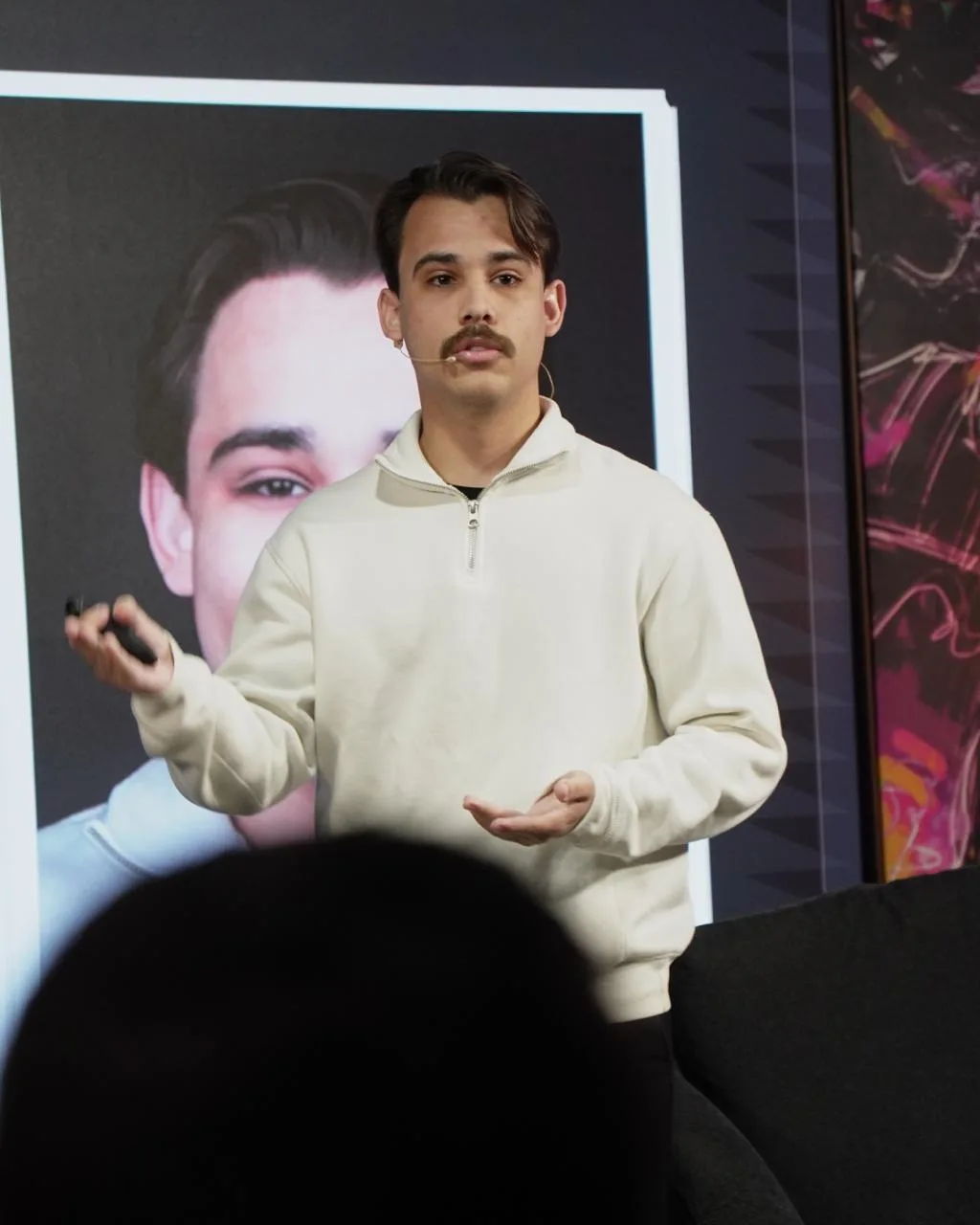 Felipe Nunes dando aula